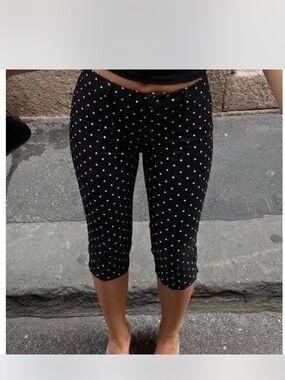 Women’s Black Polka Dot Capris